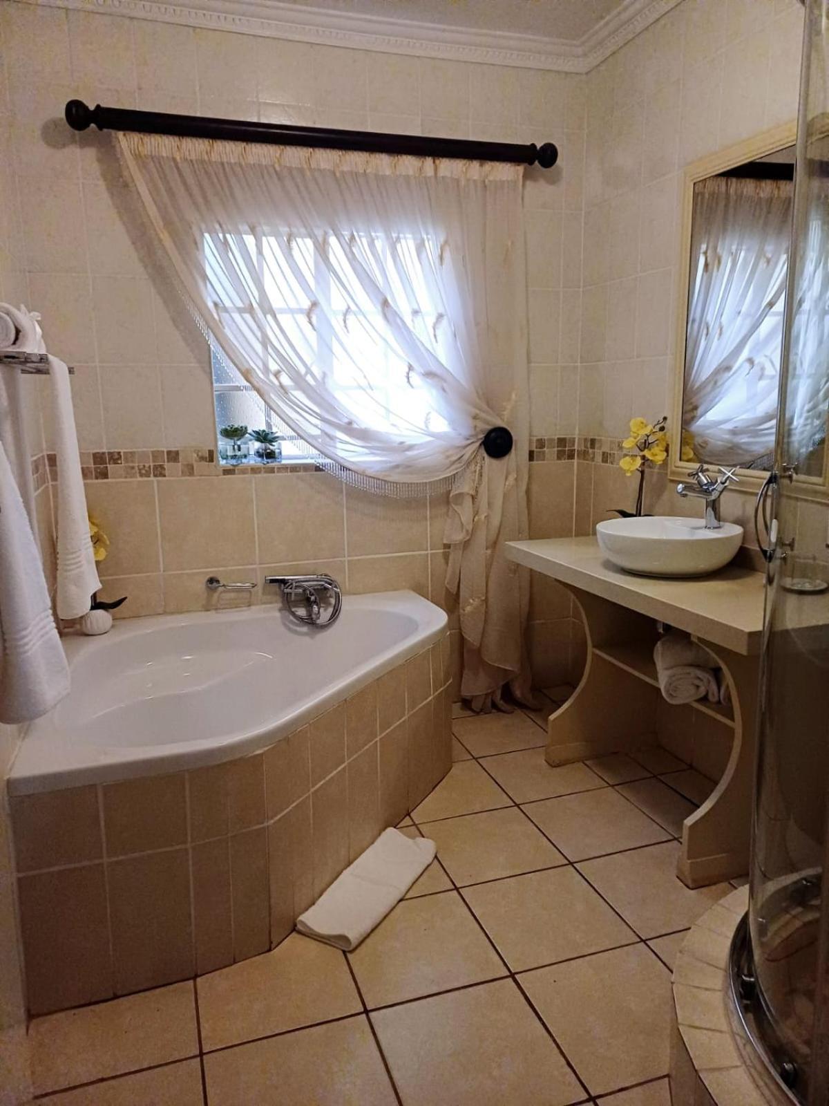 La Barune Guest House Тзанеен Екстериор снимка